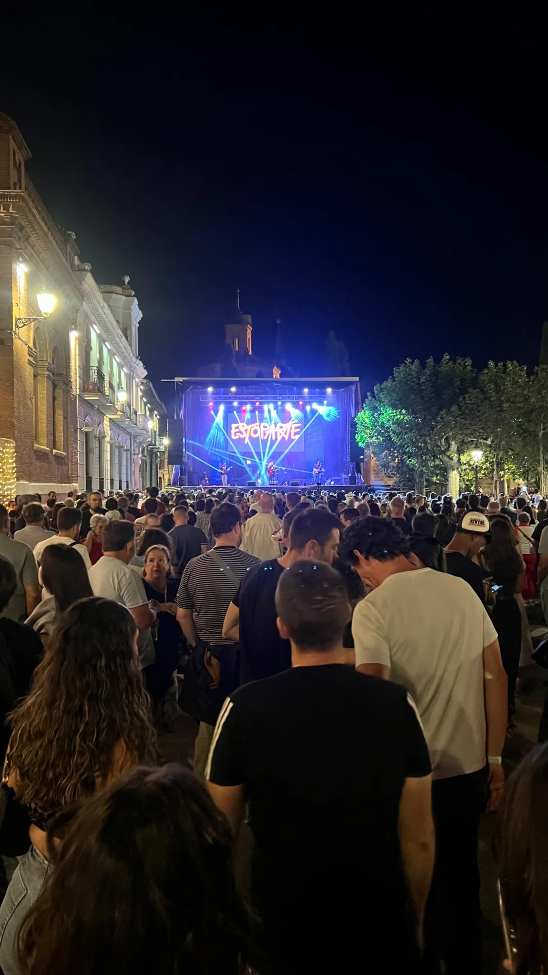 Estoparte sobre el escenario en Taradell